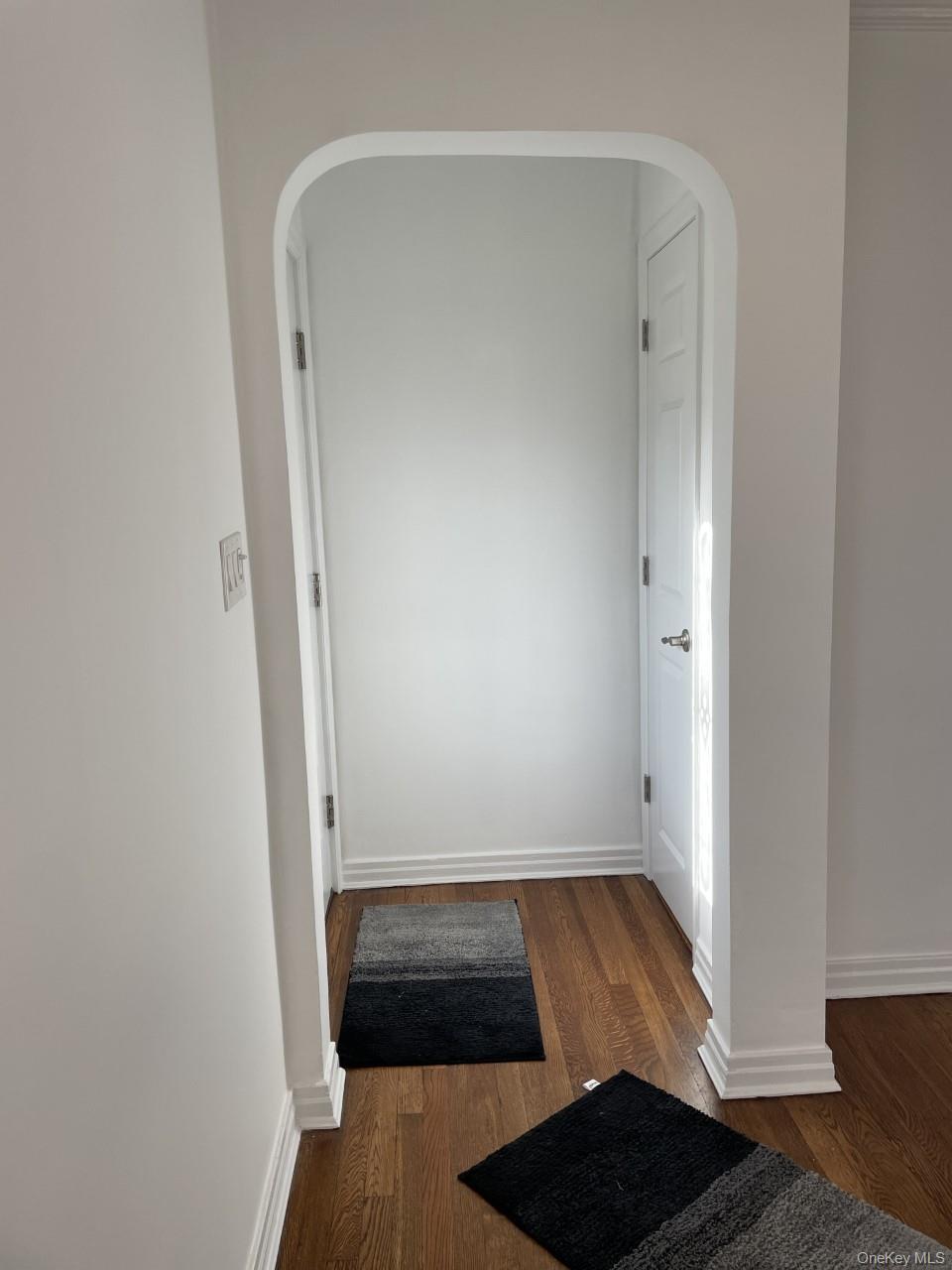 #2 photo, 1016 Oaks Drive, ナッソー郡 Franklin Square , NY 11010