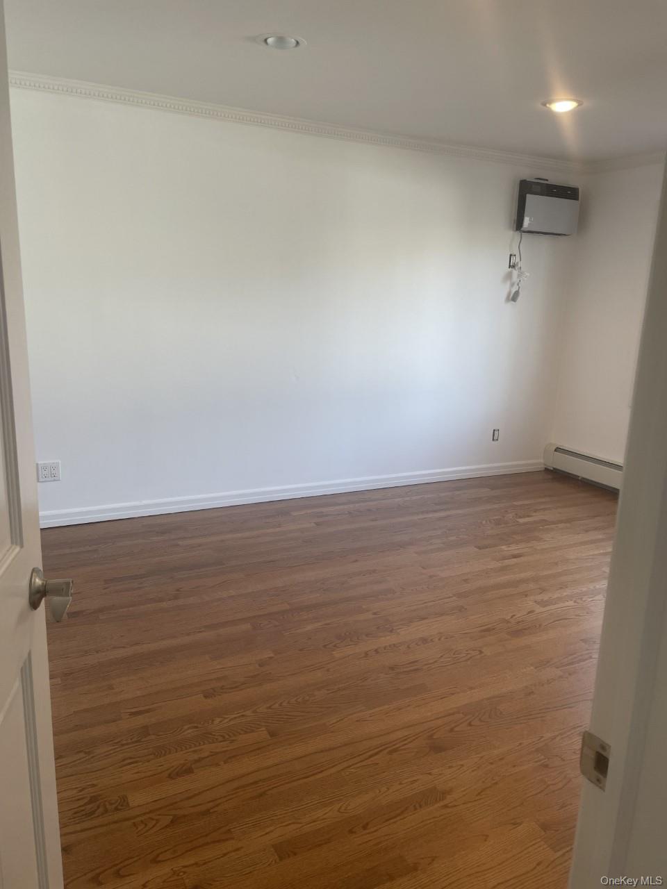 #8 photo, 1016 Oaks Drive, ナッソー郡 Franklin Square , NY 11010