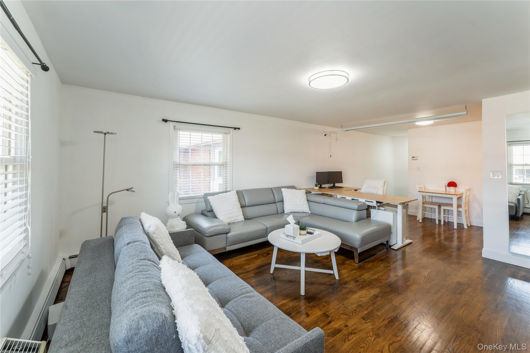 #4 photo, 4 Windermere Place, ナッソー郡 Rockville Centre , NY 11570