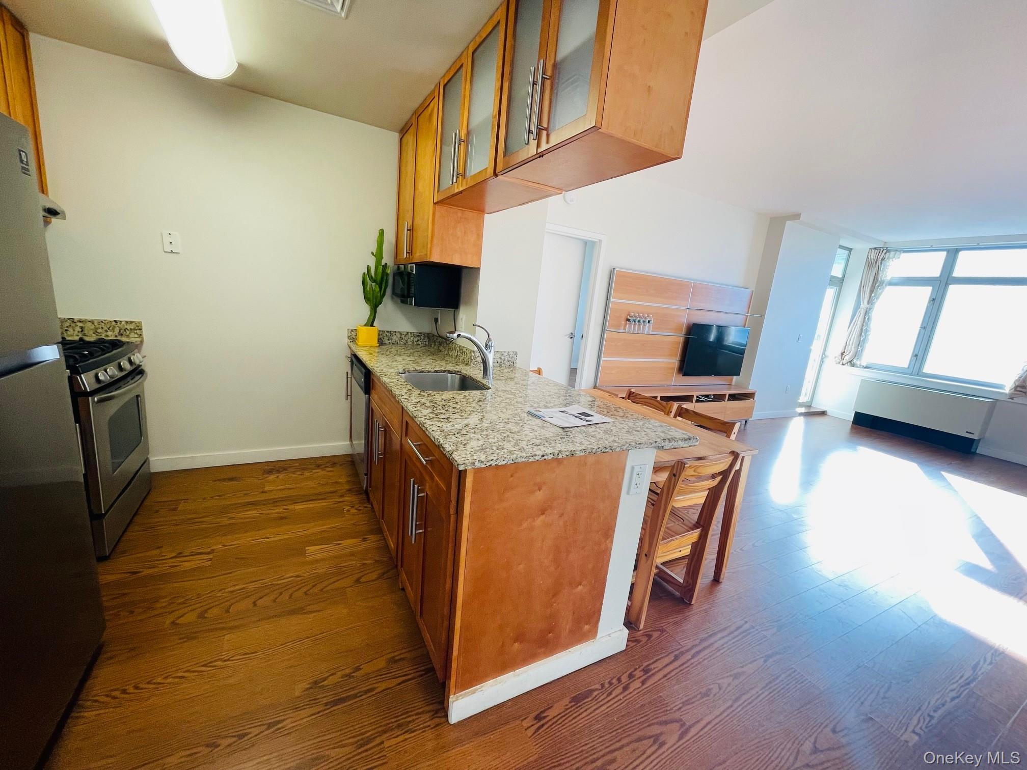 #10 photo, 40-26 college point Boulevard, Flushing , NY 11354