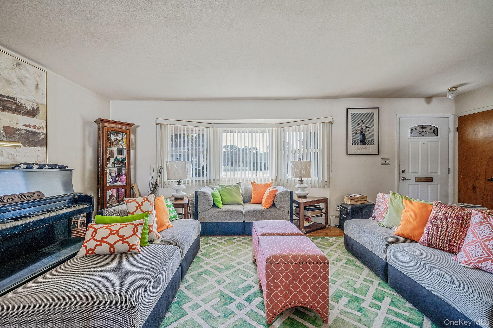 #4 photo, 2595 Castle Court, ナッソー郡 North Bellmore , NY 11710