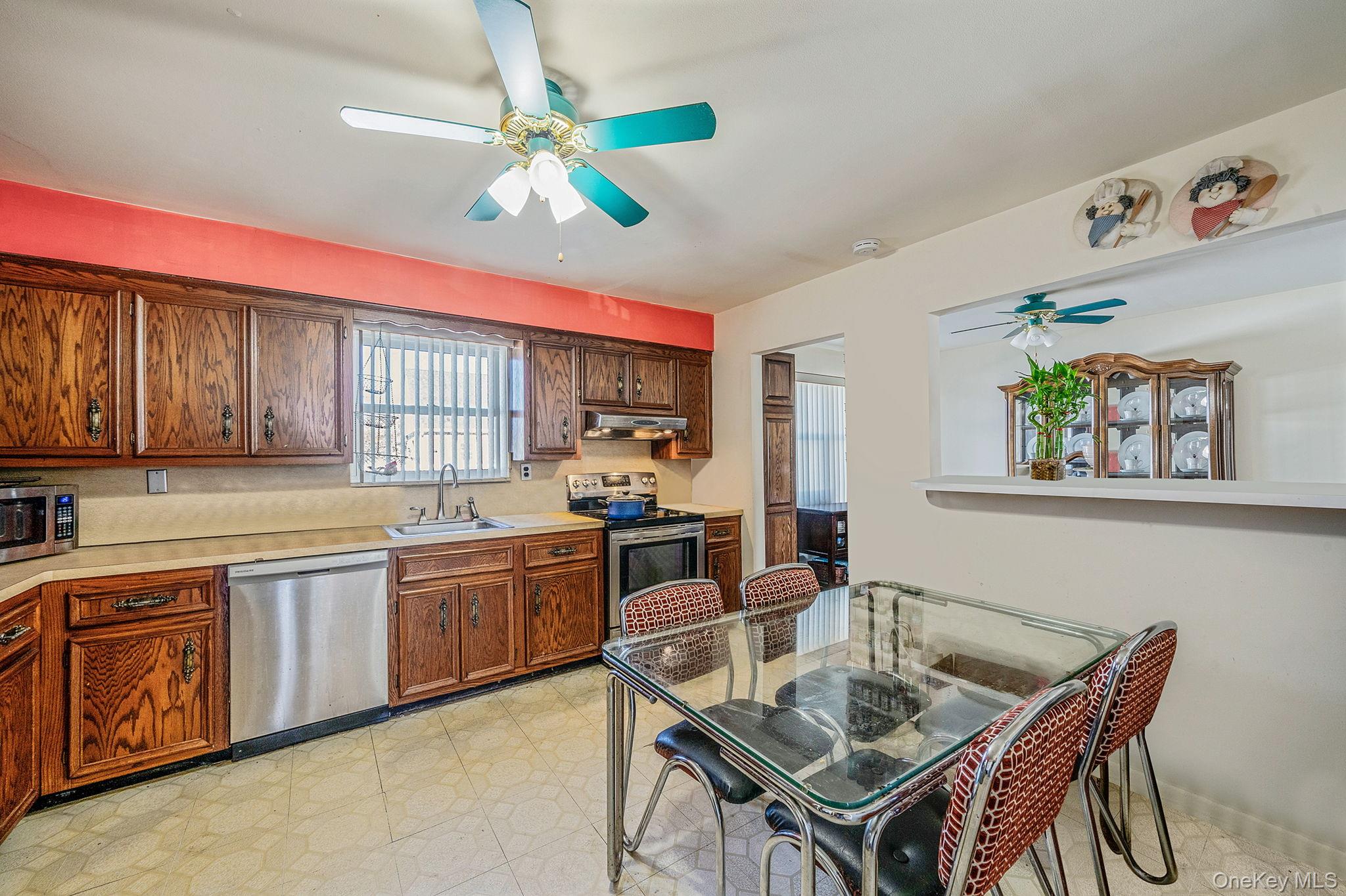 #6 photo, 2595 Castle Court, ナッソー郡 North Bellmore , NY 11710