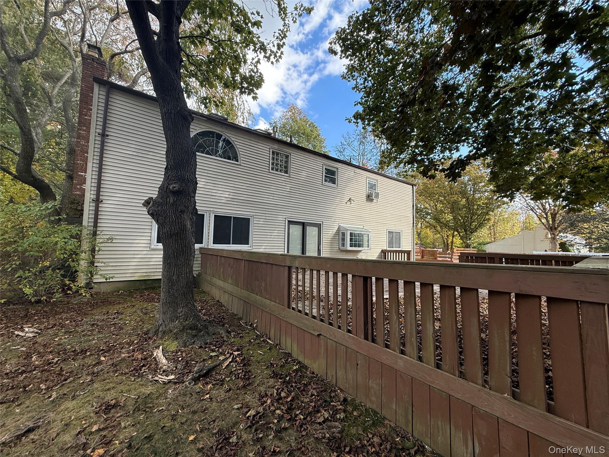 #2 photo, 7 Shoreham Drive, Dix Hills , NY 11746