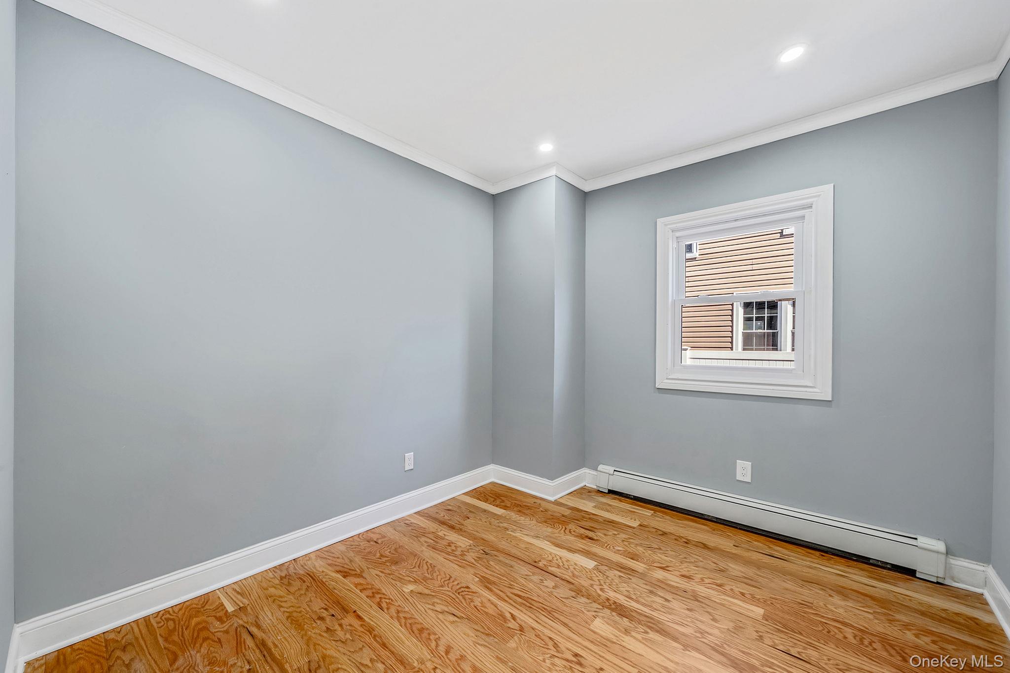 #14 photo, 23 Maple Avenue, ナッソー郡 Hempstead , NY 11550