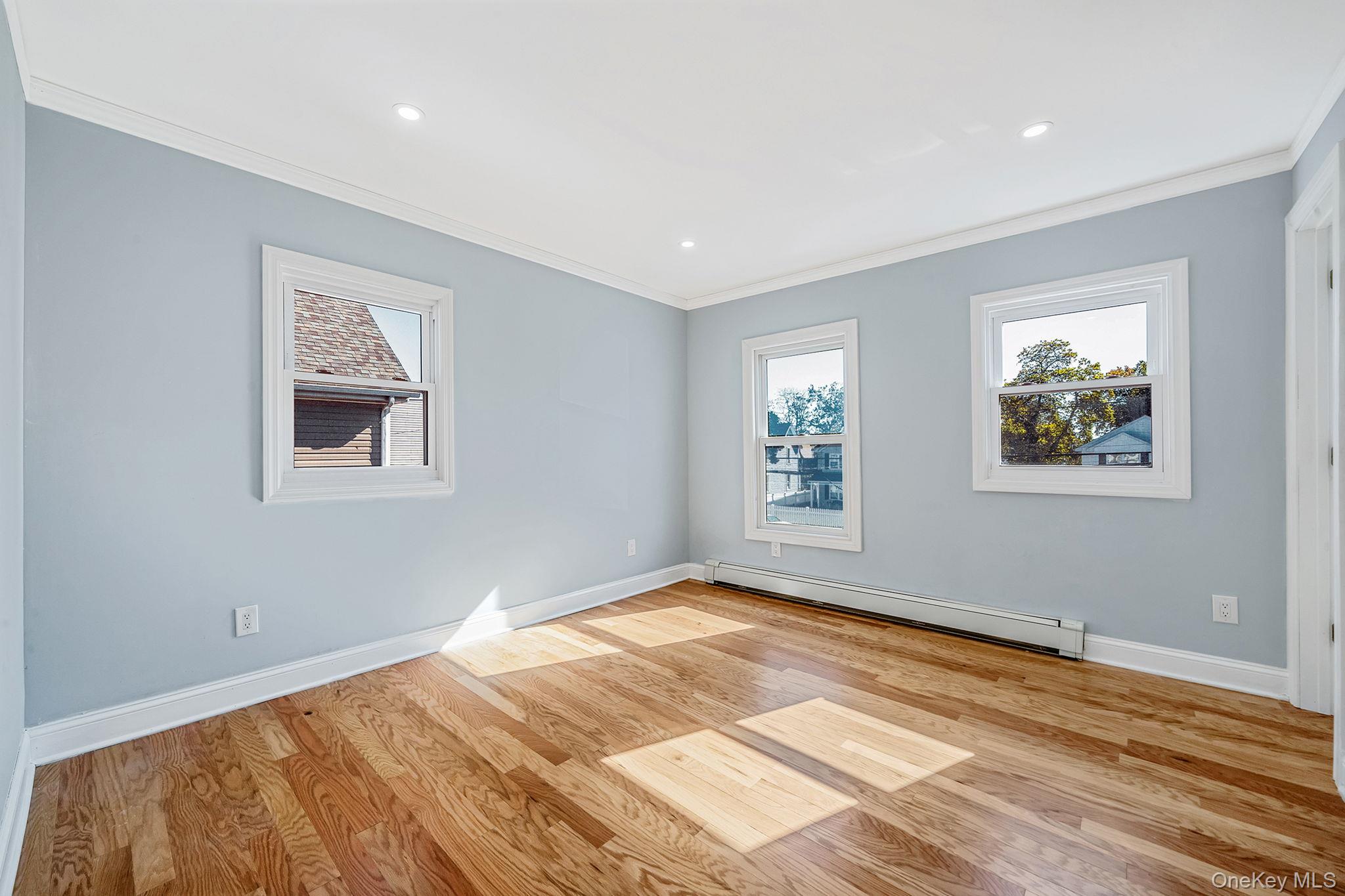 #17 photo, 23 Maple Avenue, ナッソー郡 Hempstead , NY 11550