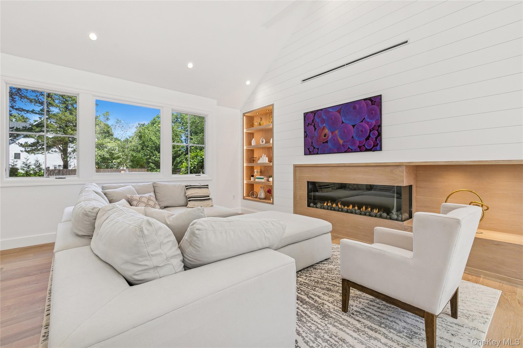 #15 photo, 16 Walker Court, サフォーク郡 East Quogue , NY 11942