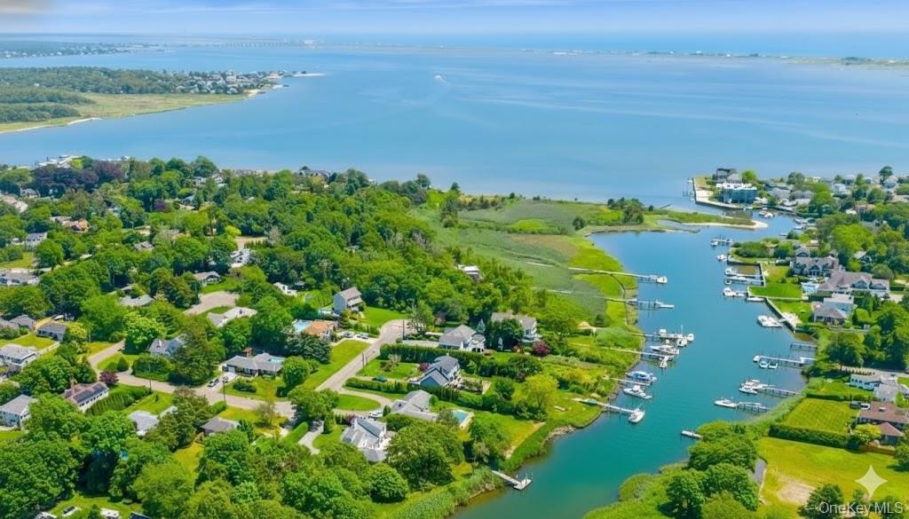 #2 photo, 16 Walker Court, サフォーク郡 East Quogue , NY 11942