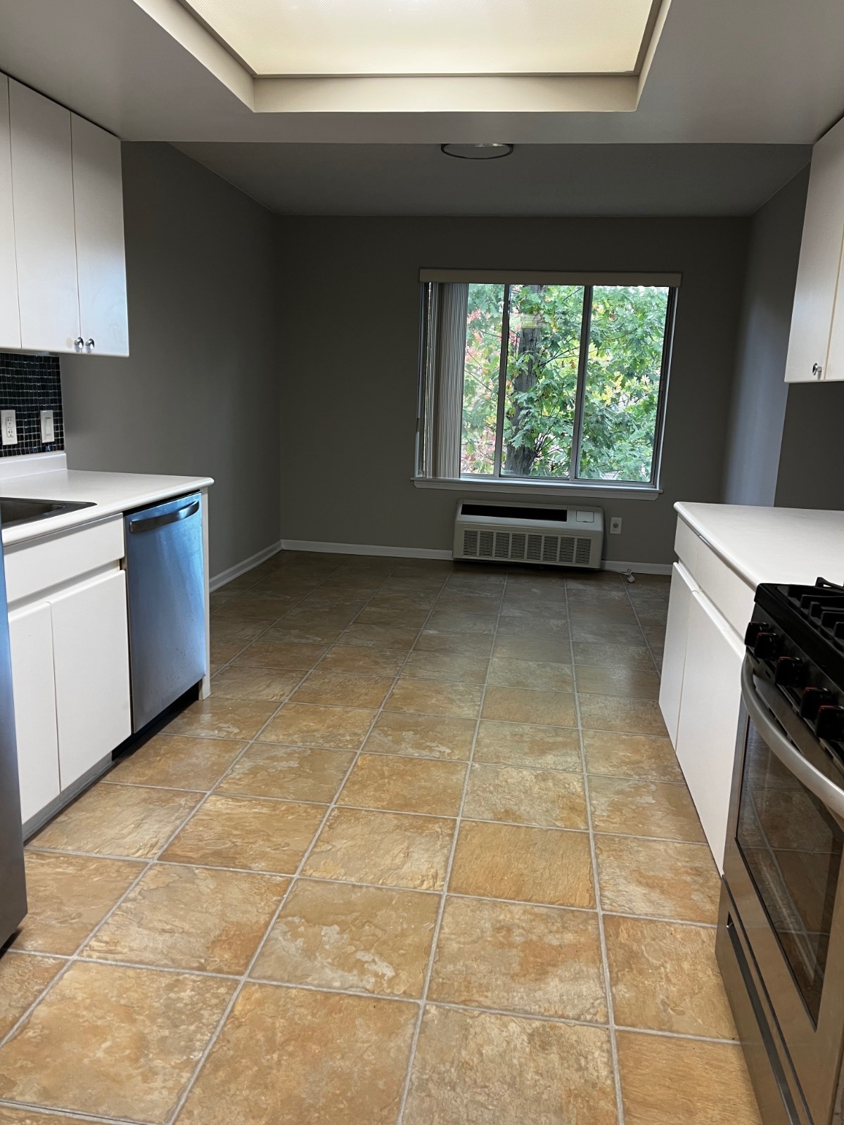 #4 photo, 195 Wellington Ct, #3F, Staten Island , NY 10314