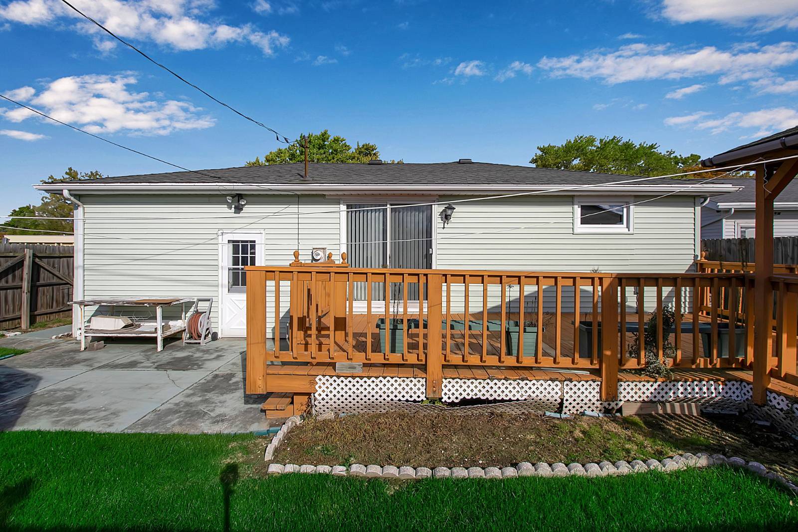 #19 photo, 319 S Creek Dr, Depew , NY 14043