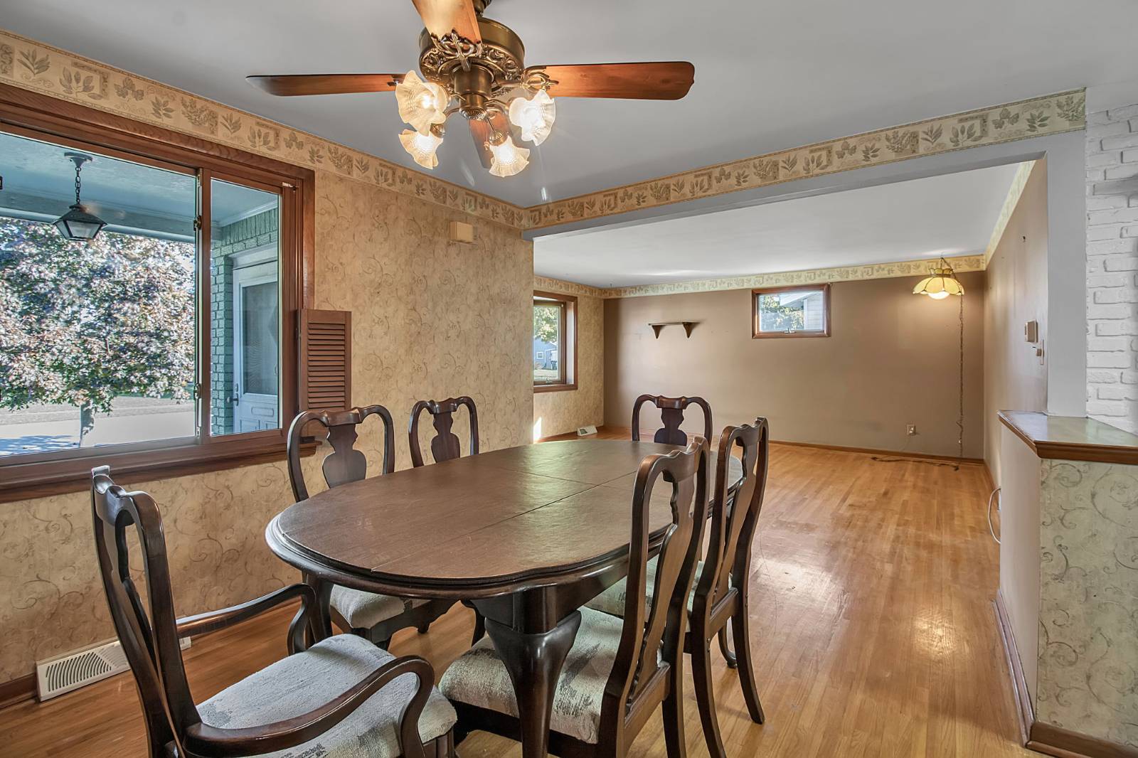 #25 photo, 319 S Creek Dr, Depew , NY 14043