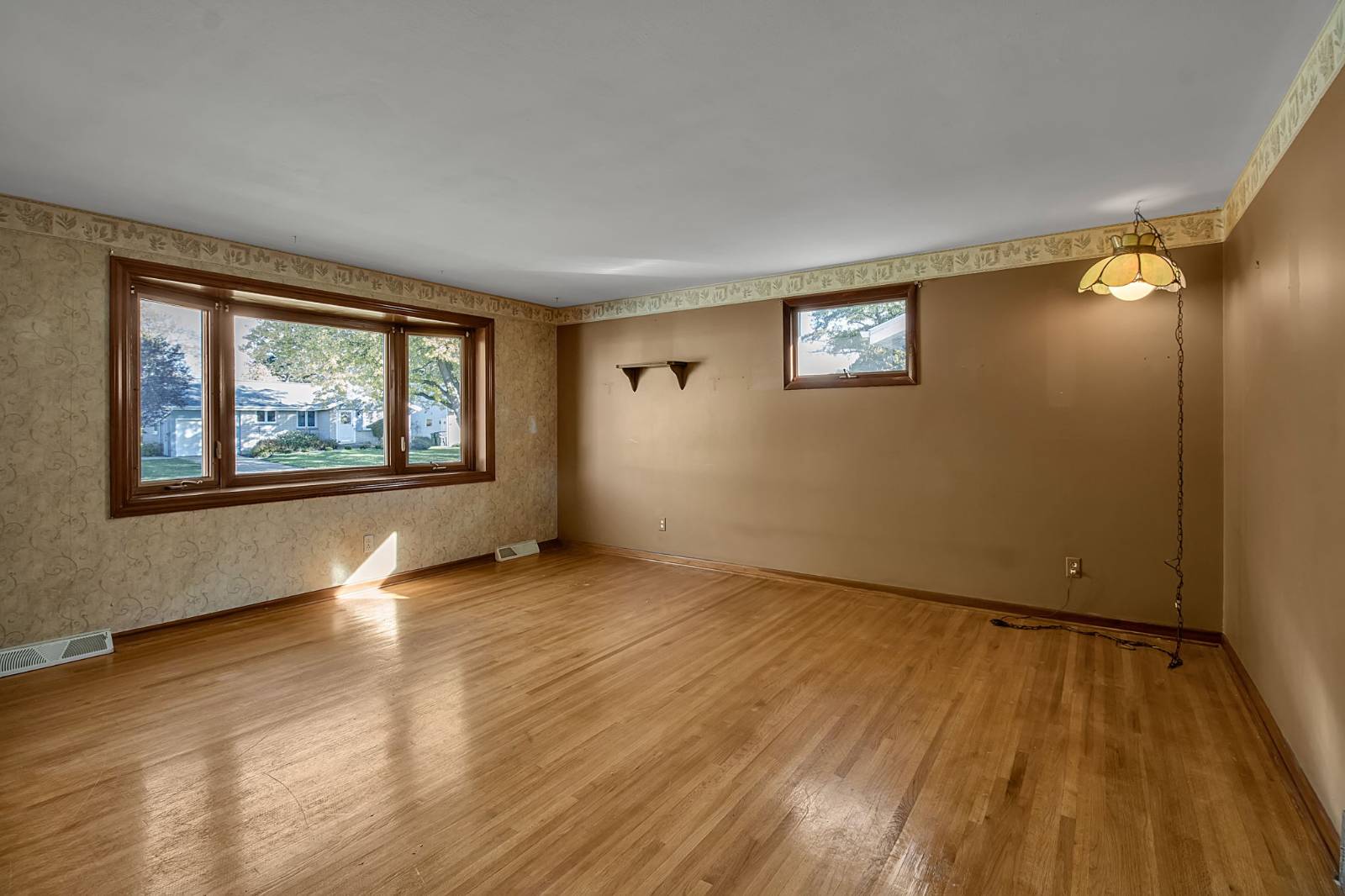 #33 photo, 319 S Creek Dr, Depew , NY 14043