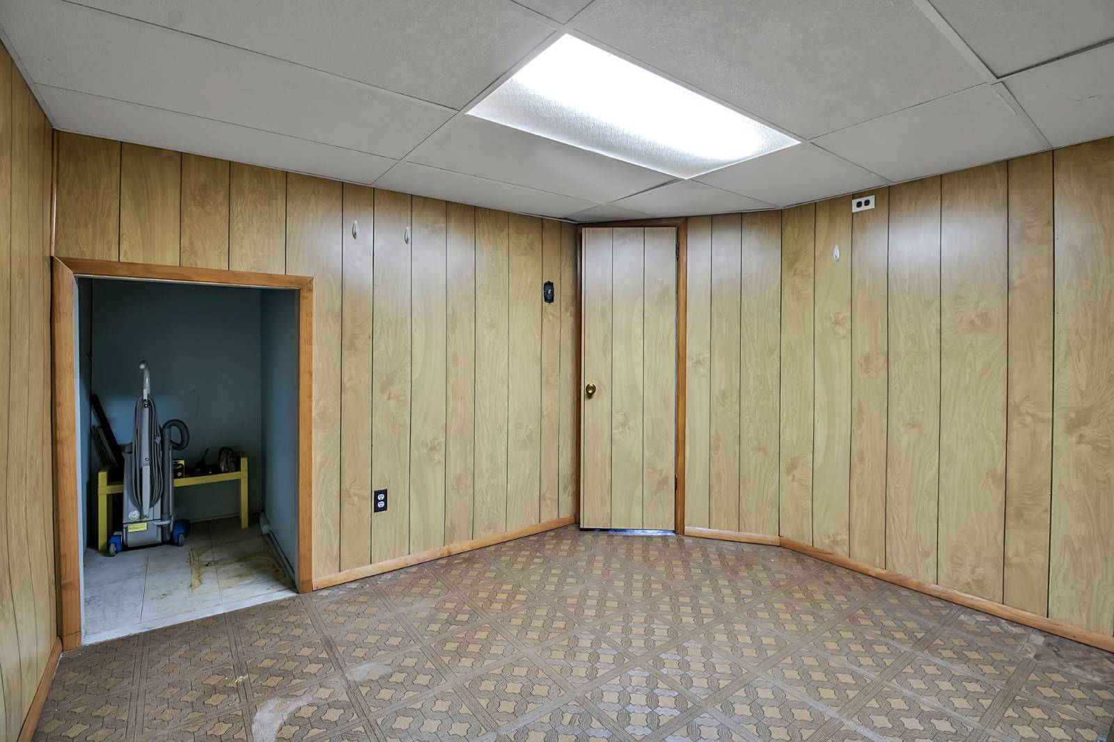 #48 photo, 319 S Creek Dr, Depew , NY 14043