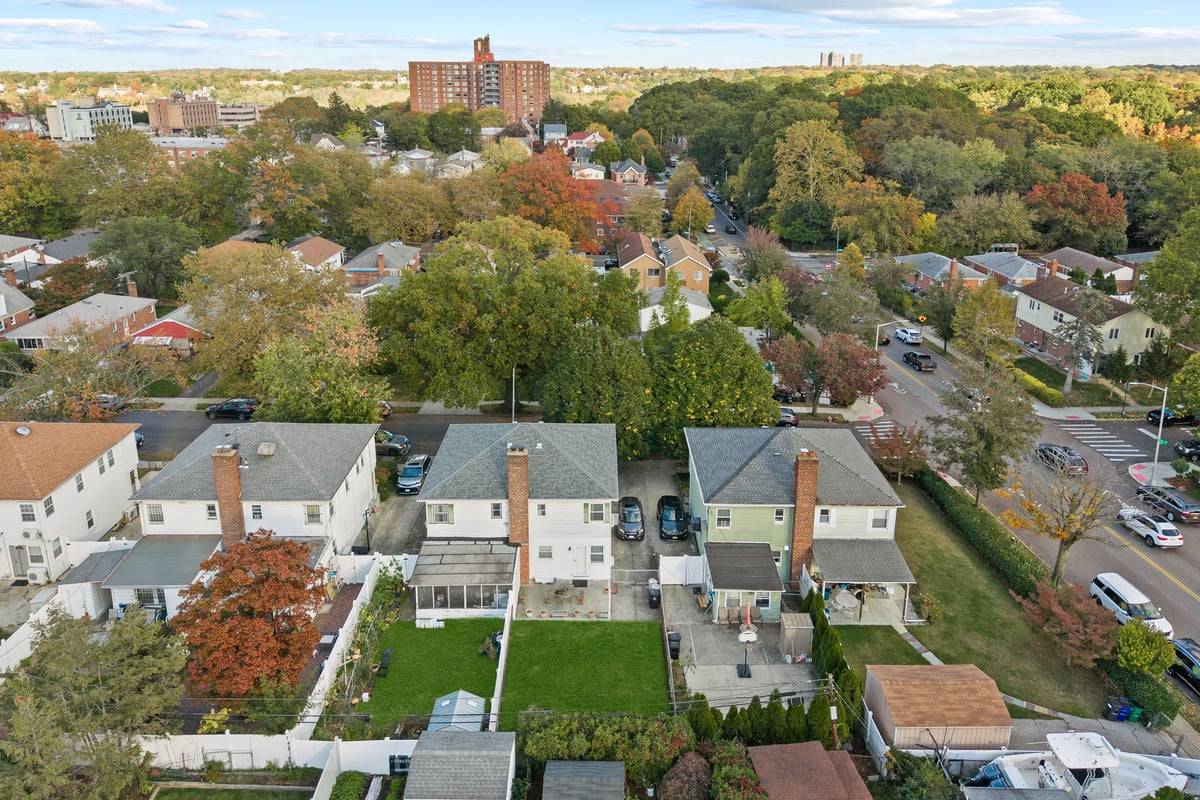 #3 photo, 4550 218th St, クイーンズ区 Bayside , NY 11361