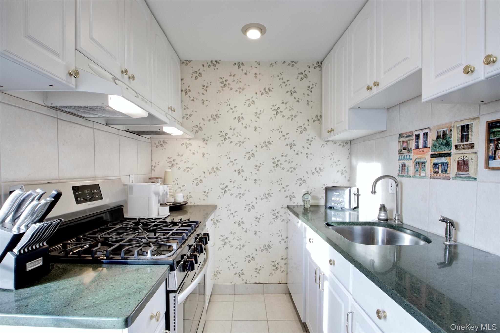 #10 photo, 127 Second Street, Garden City , NY 11530