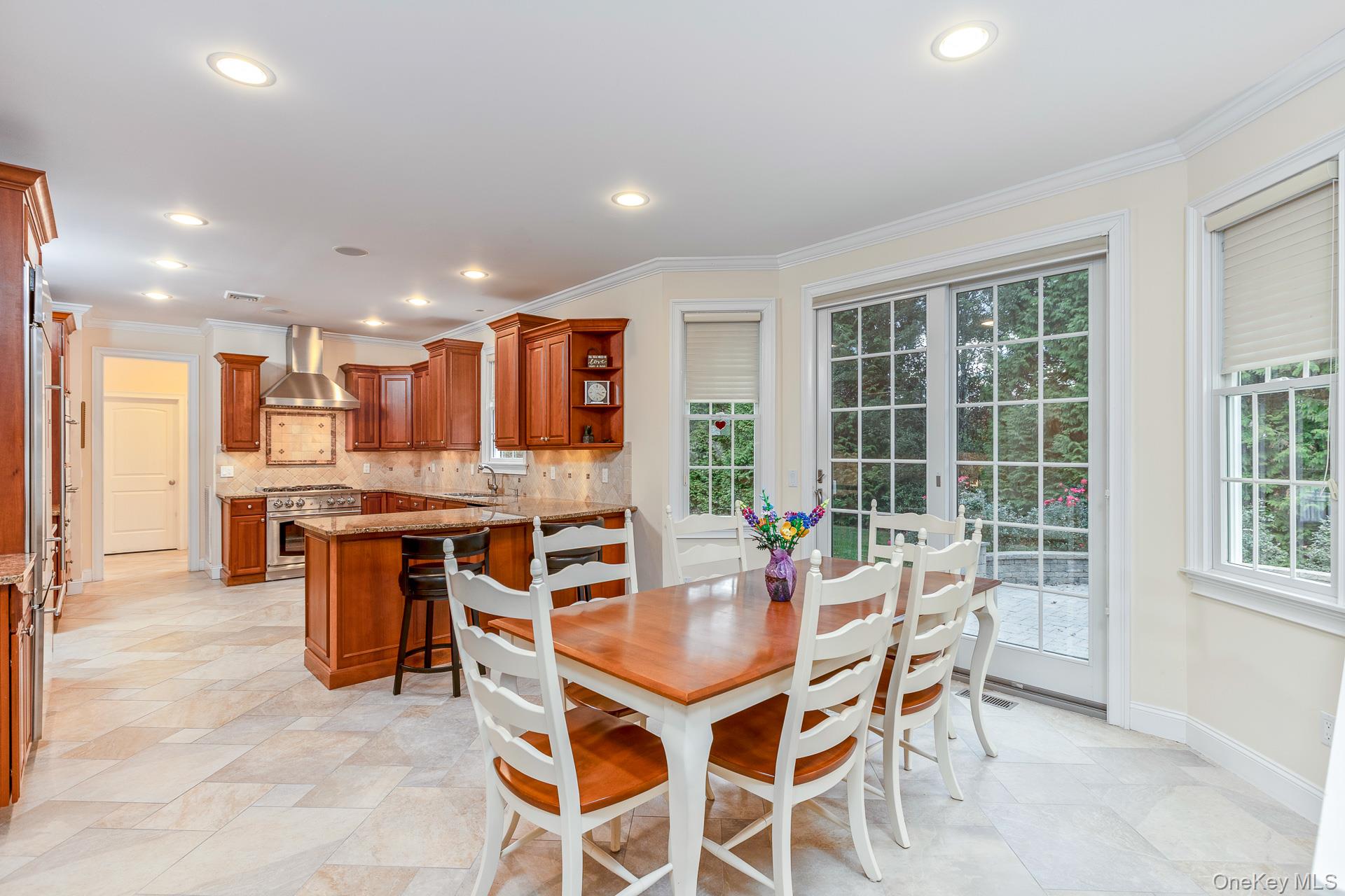 #14 photo, 4 Martin Avenue, サフォーク郡 Shoreham , NY 11786