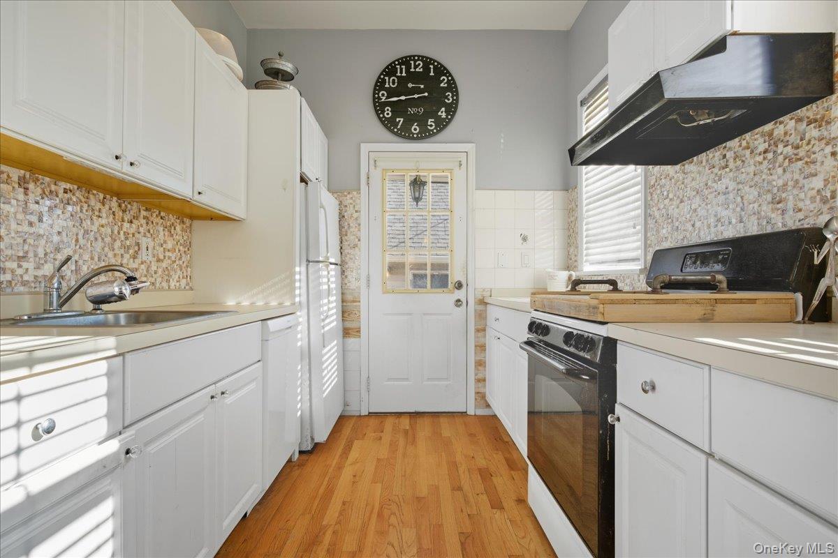 #11 photo, 5 9th Street, Bayville , NY 11709