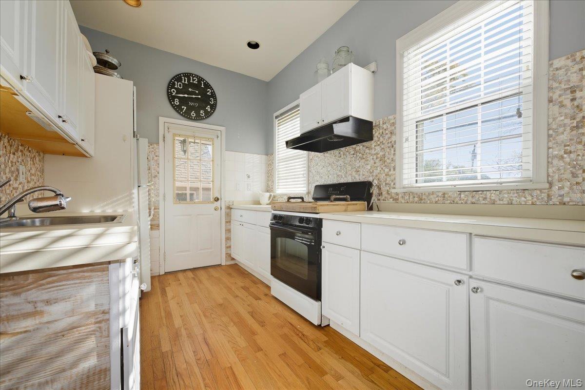 #12 photo, 5 9th Street, Bayville , NY 11709