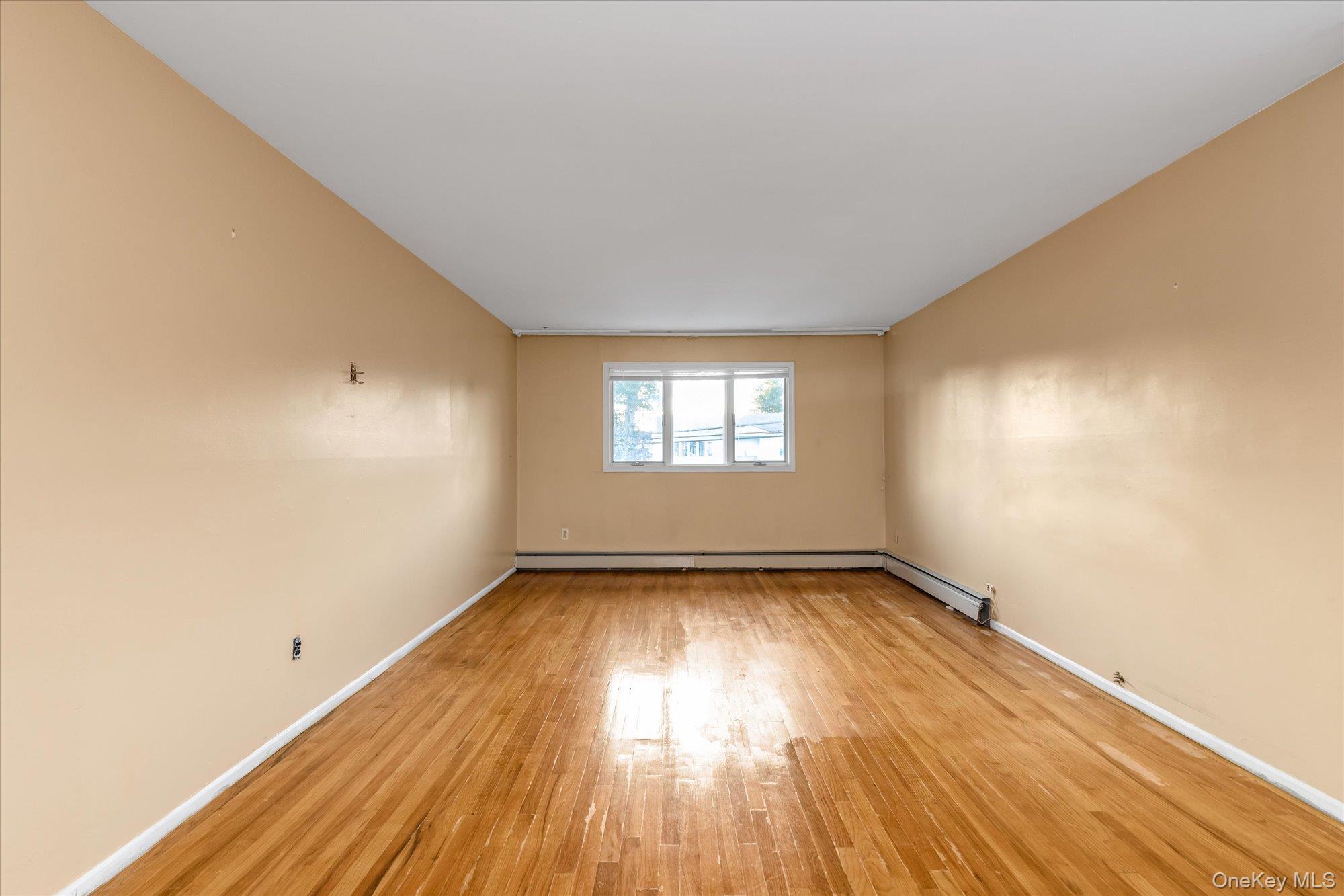 #11 photo, 1827 Jefferson Avenue, ナッソー郡 North Bellmore , NY 11710