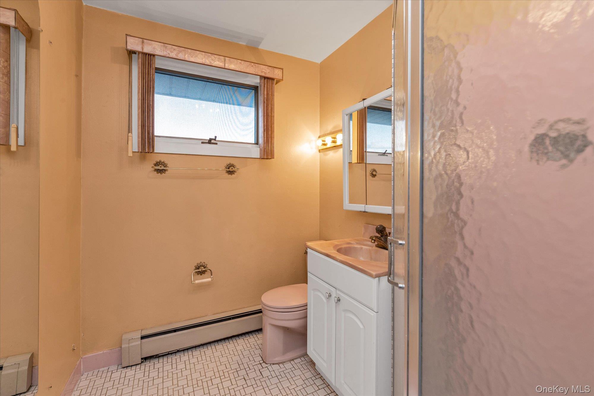 #13 photo, 1827 Jefferson Avenue, ナッソー郡 North Bellmore , NY 11710