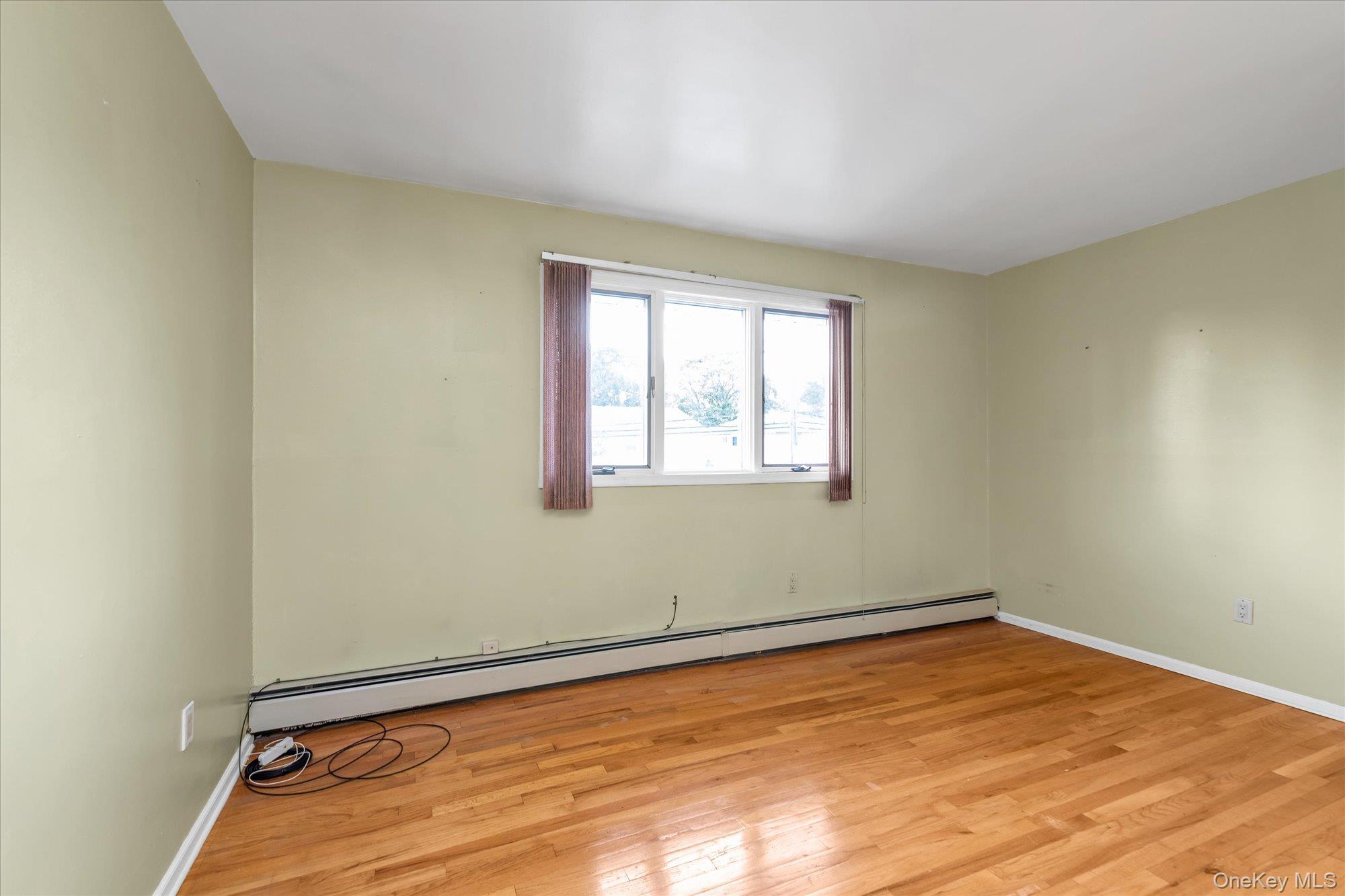 #16 photo, 1827 Jefferson Avenue, ナッソー郡 North Bellmore , NY 11710