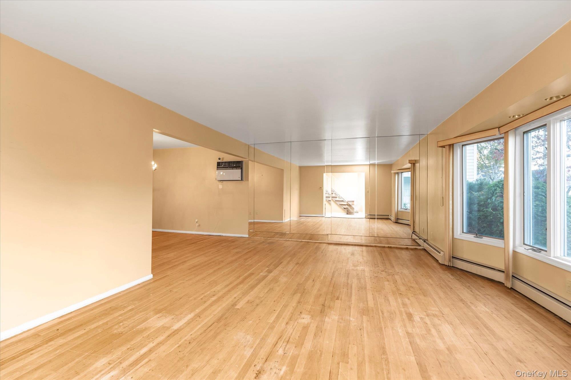 #4 photo, 1827 Jefferson Avenue, ナッソー郡 North Bellmore , NY 11710