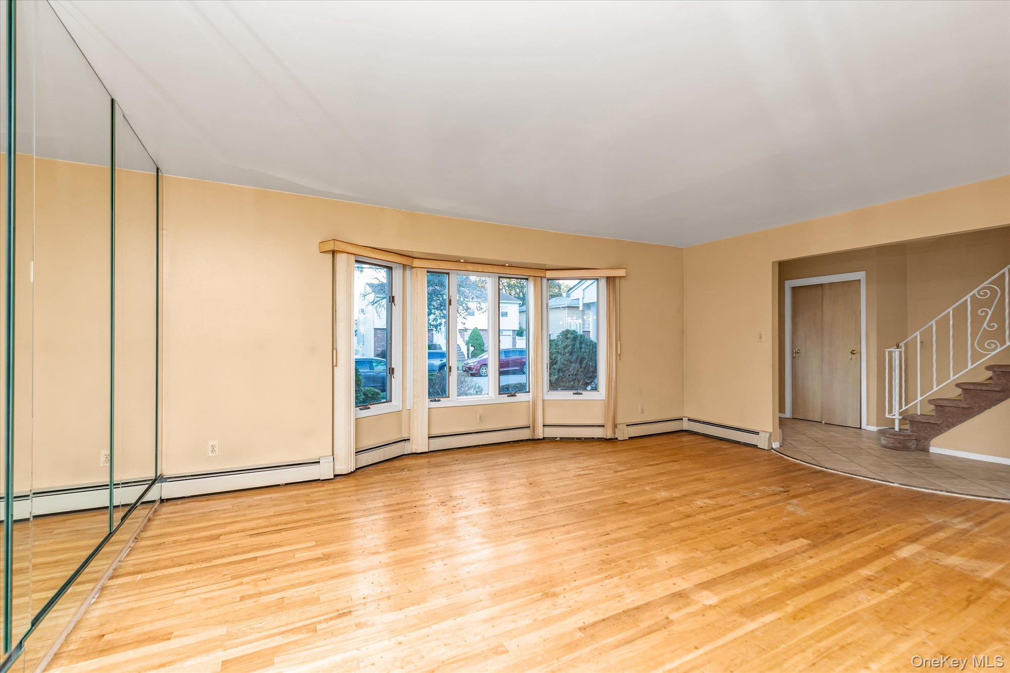 #5 photo, 1827 Jefferson Avenue, ナッソー郡 North Bellmore , NY 11710