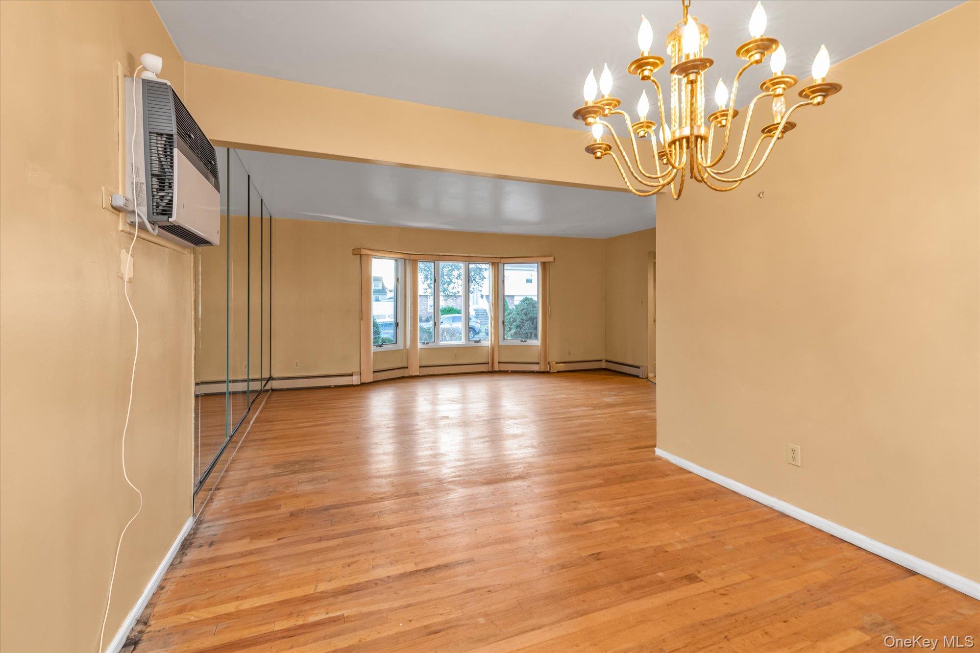 #6 photo, 1827 Jefferson Avenue, ナッソー郡 North Bellmore , NY 11710