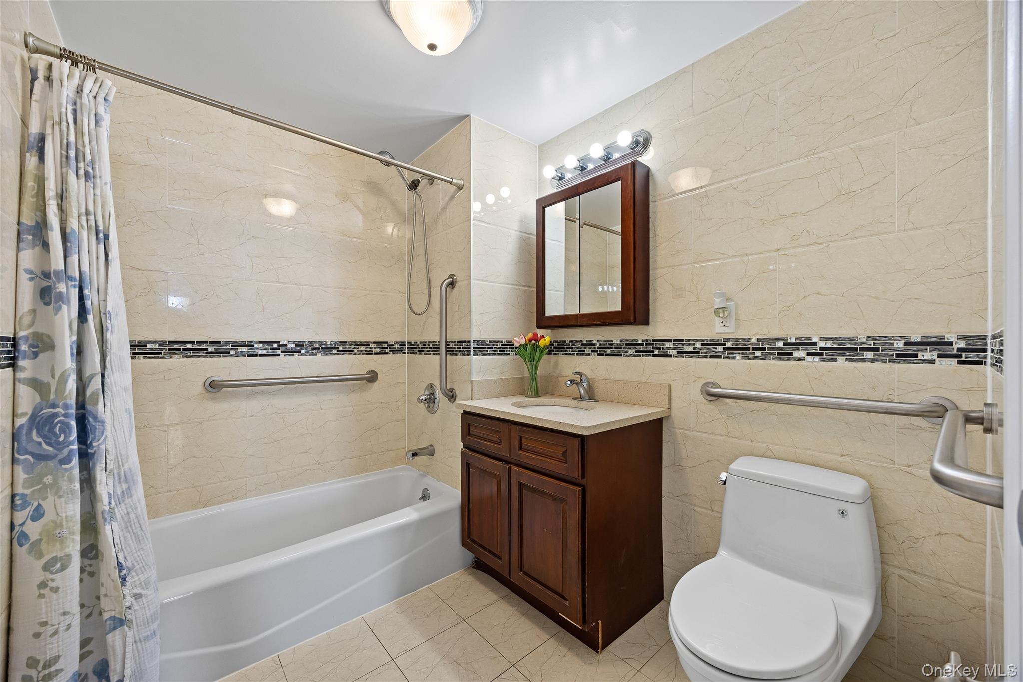 #12 photo, 136-21 Latimer Place, クイーンズ区 Flushing , NY 11354