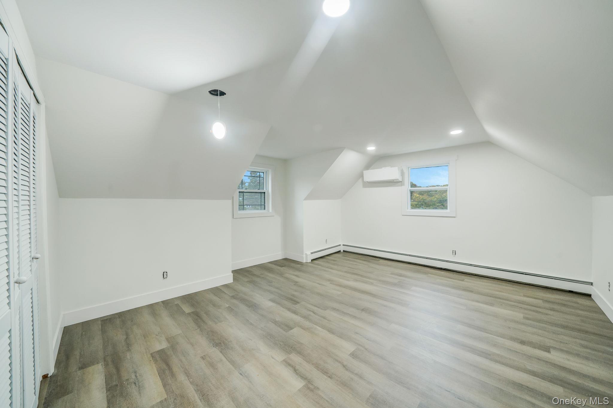 #17 photo, 246 Woodlawn Avenue, Saint James , NY 11780