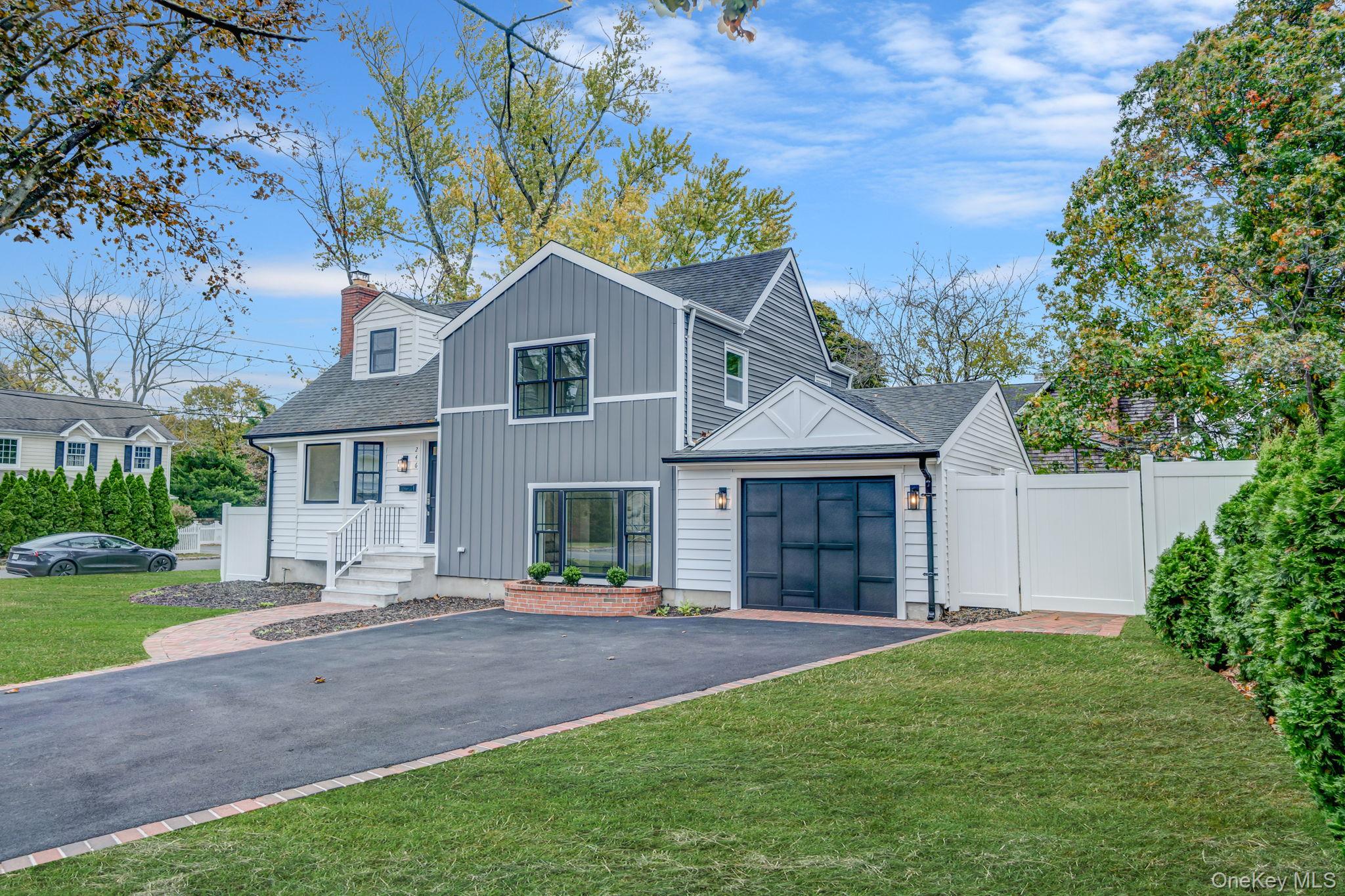 #2 photo, 246 Woodlawn Avenue, Saint James , NY 11780