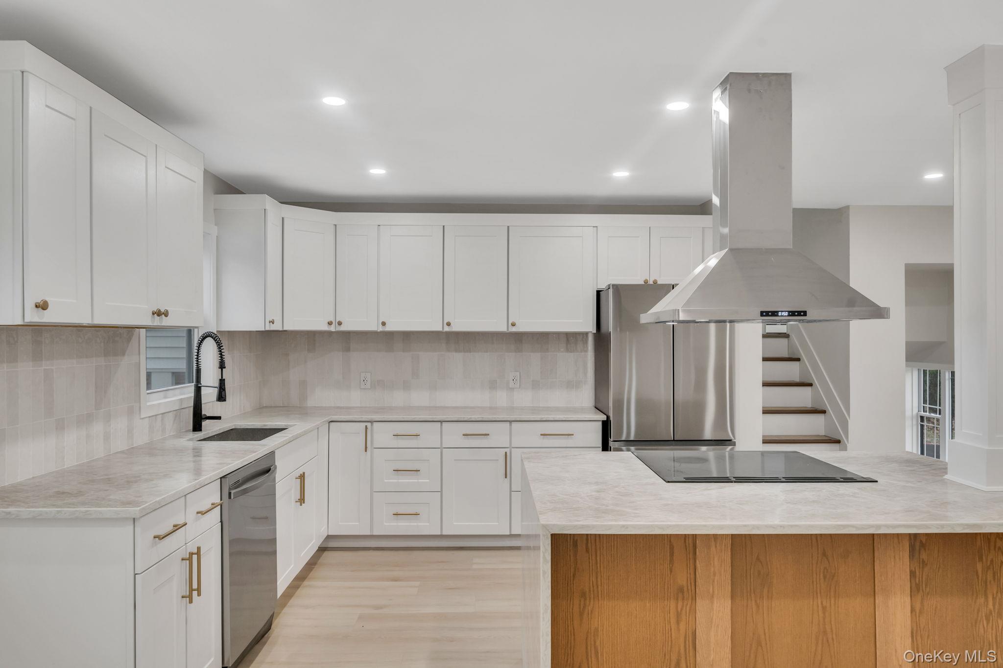 #3 photo, 246 Woodlawn Avenue, Saint James , NY 11780