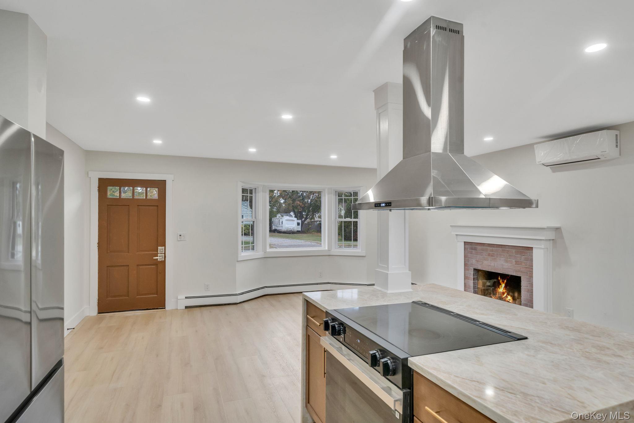 #4 photo, 246 Woodlawn Avenue, Saint James , NY 11780