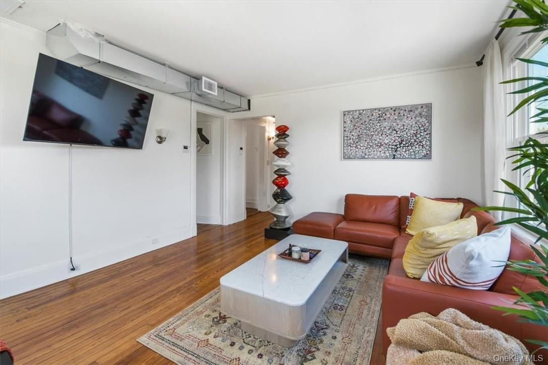 #9 photo, 1 Bayview Avenue, New Rochelle , NY 10801