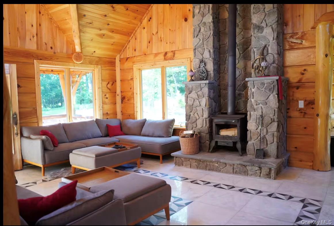 #4 photo, 47 Washington Lane, Monticello , NY 12701