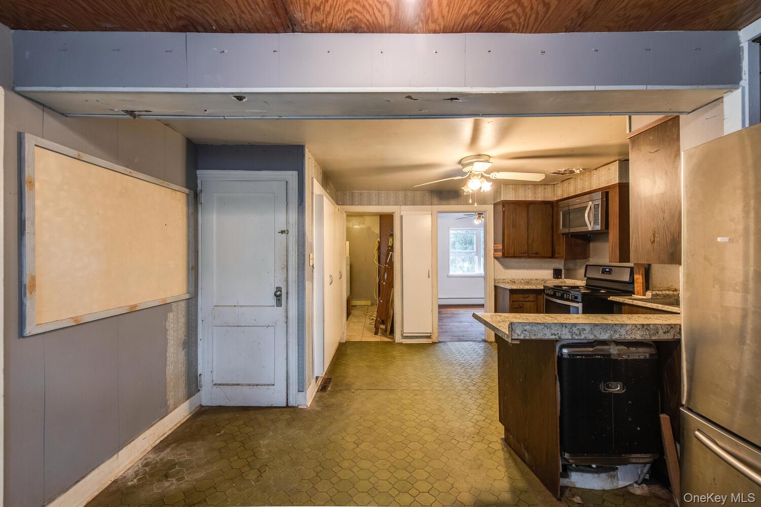 #12 photo, 88 Buckingham Avenue, Poughkeepsie , NY 12601