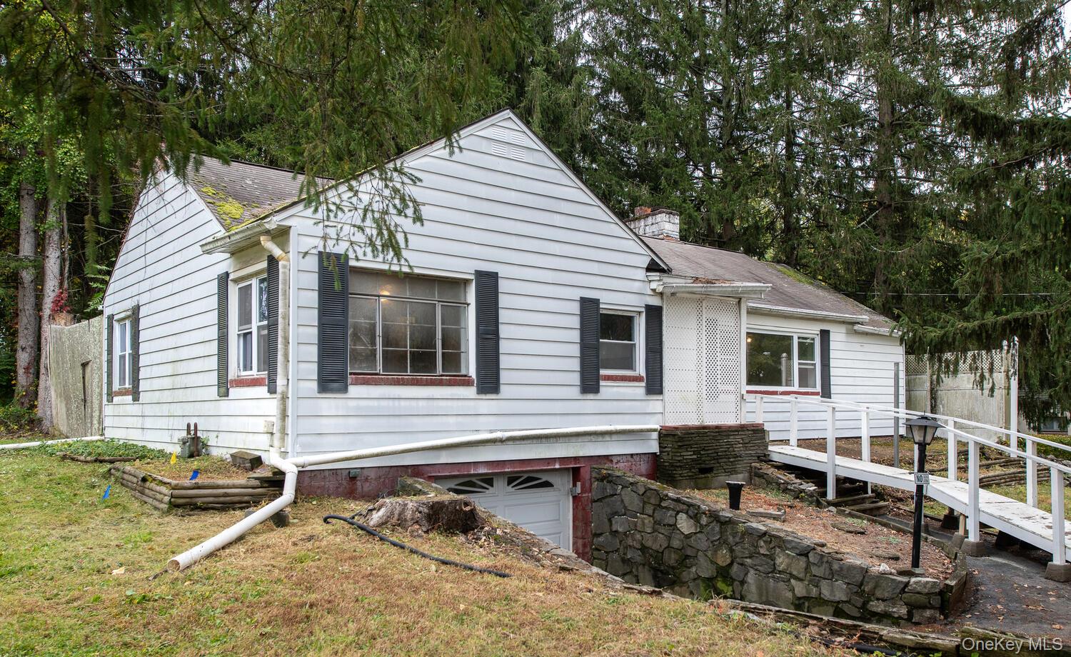 #4 photo, 88 Buckingham Avenue, Poughkeepsie , NY 12601