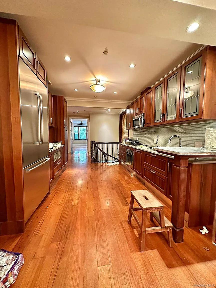 #2 photo, 190 Saint Marks Avenue, ブルックリン区 Brooklyn , NY 11238