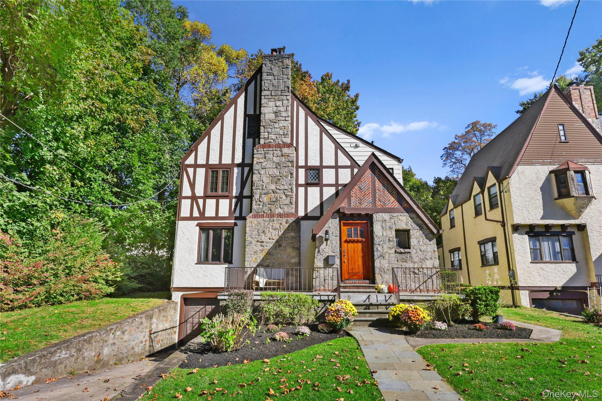 #2 photo, 19 Huntwood Place, Mount Vernon , NY 10552