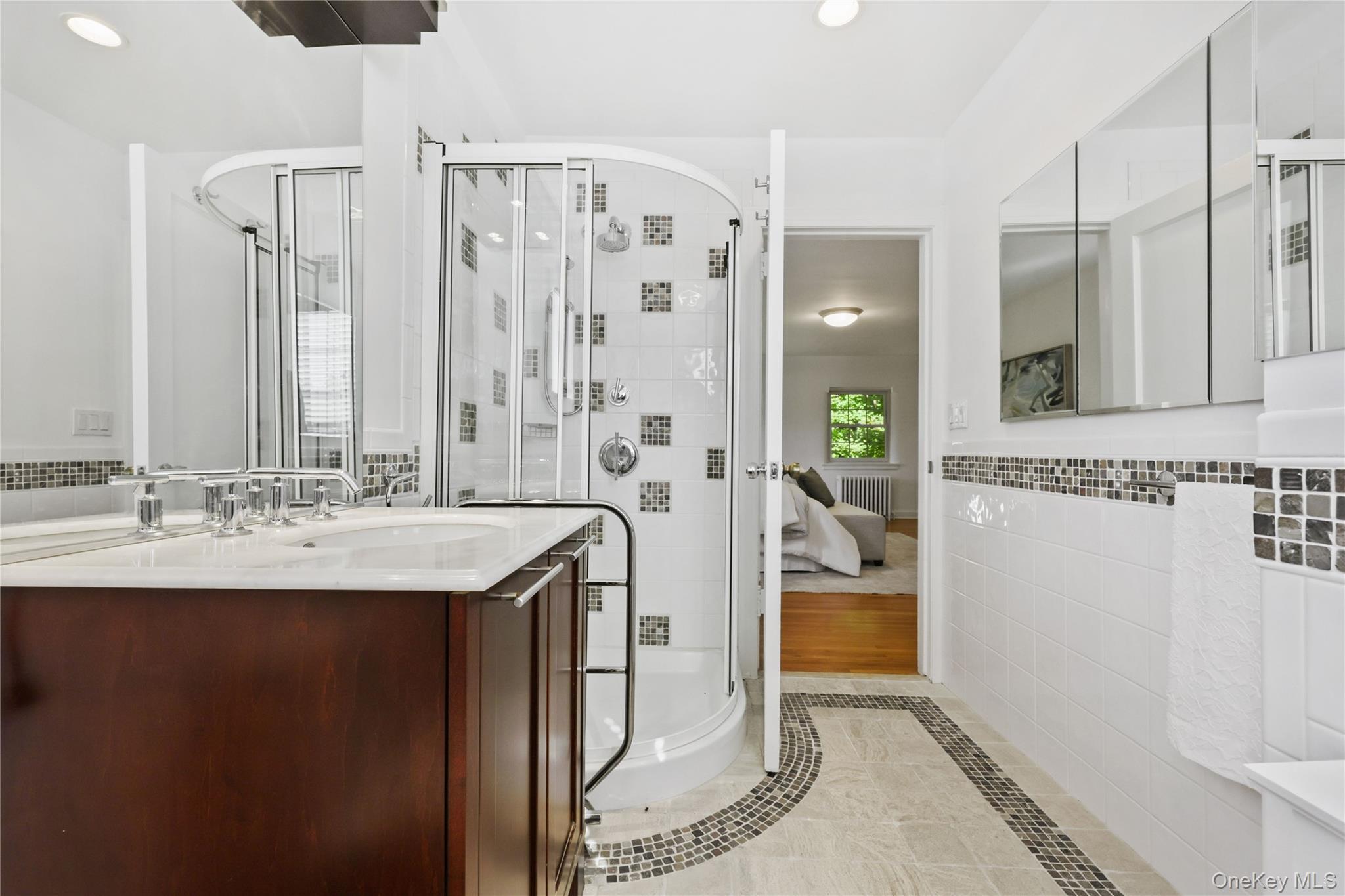 #20 photo, 19 Huntwood Place, Mount Vernon , NY 10552