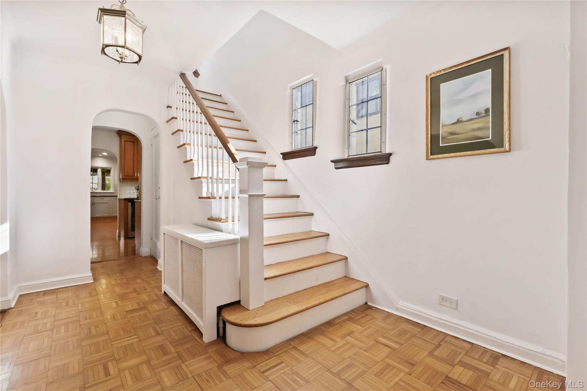 #4 photo, 19 Huntwood Place, Mount Vernon , NY 10552