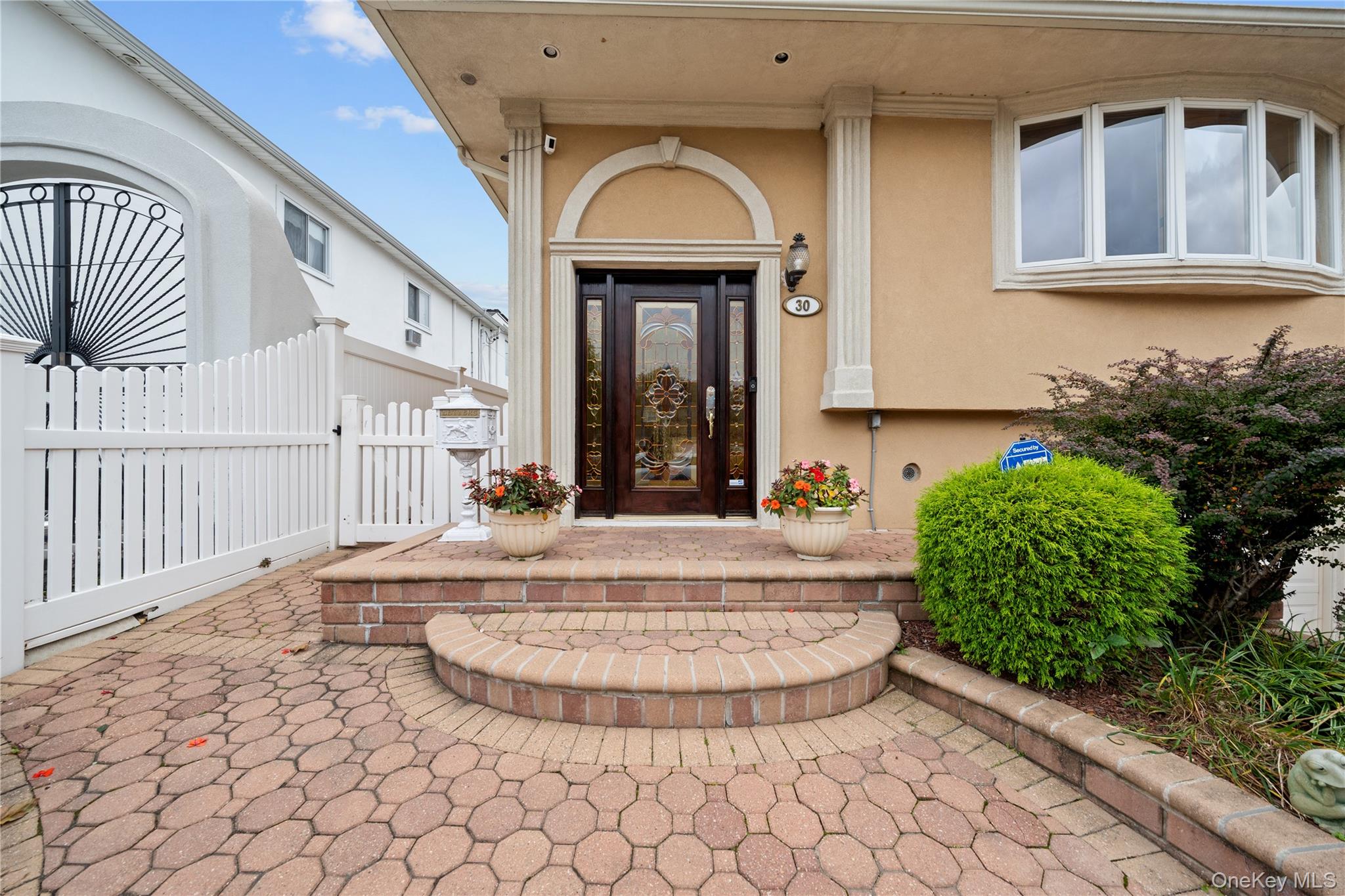 #3 photo, 30 Angevine Avenue, ナッソー郡 Hempstead , NY 11550