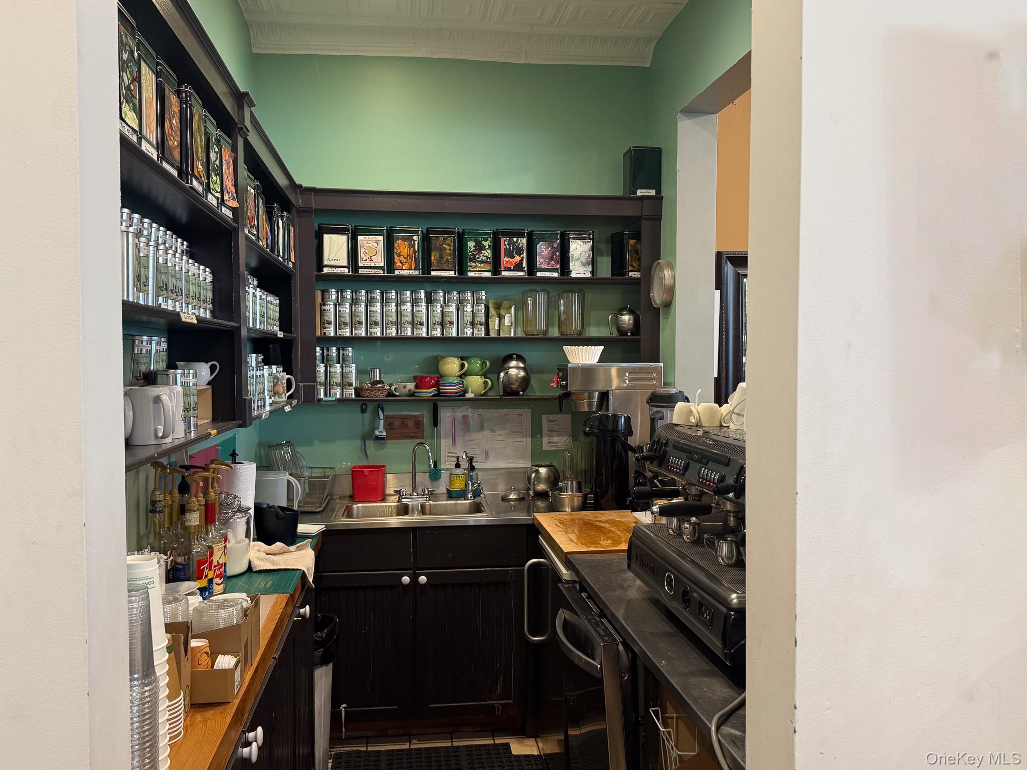 #7 photo, 135 Warren Street, Hudson , NY 12534