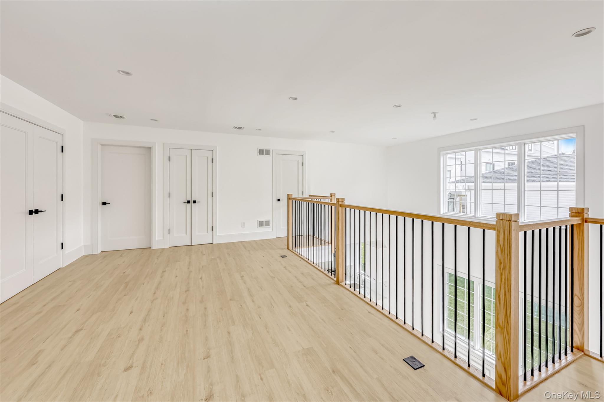 #14 photo, 28 Silverwood Circle, Suffern , NY 10901