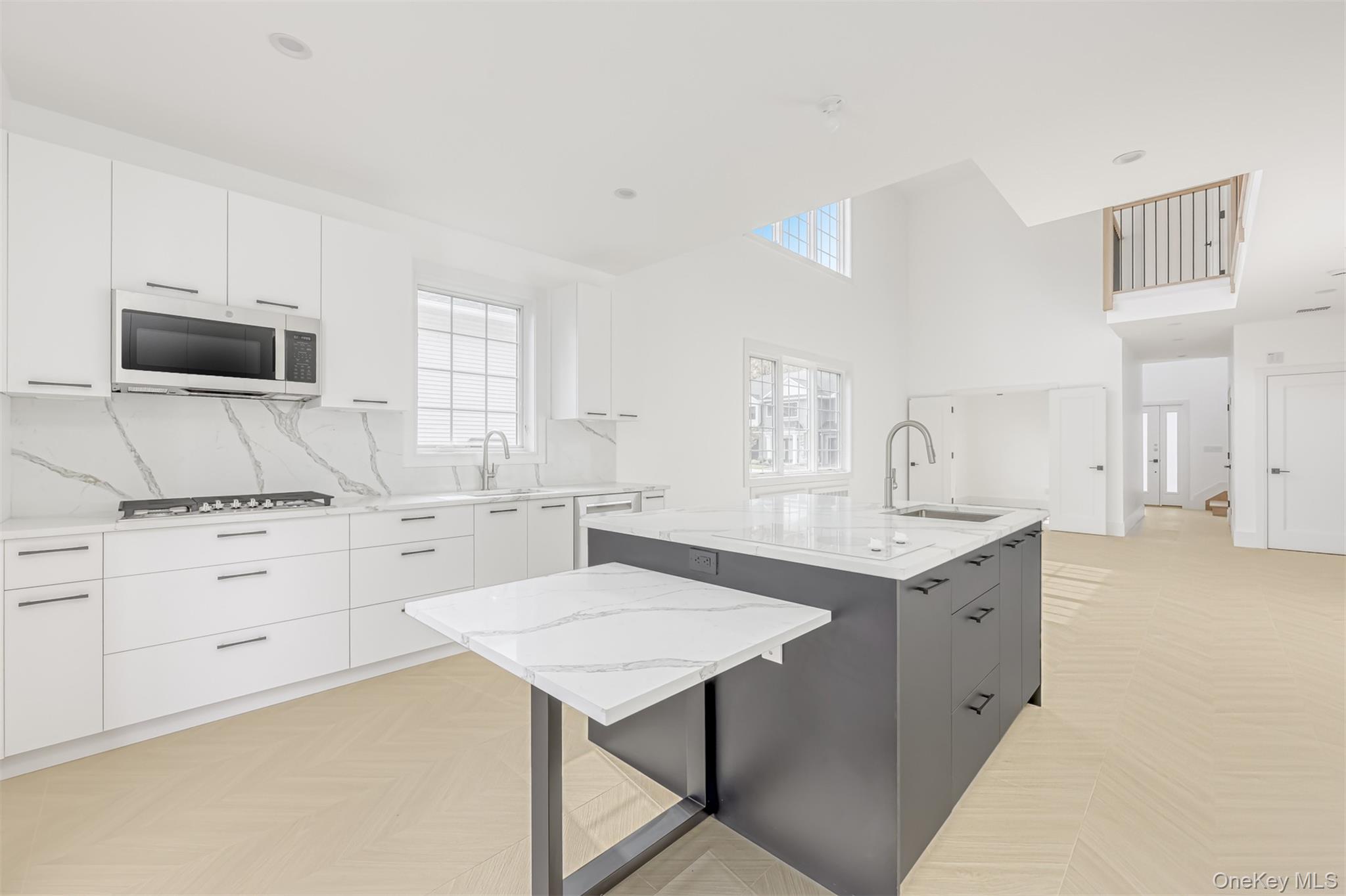 #6 photo, 28 Silverwood Circle, Suffern , NY 10901