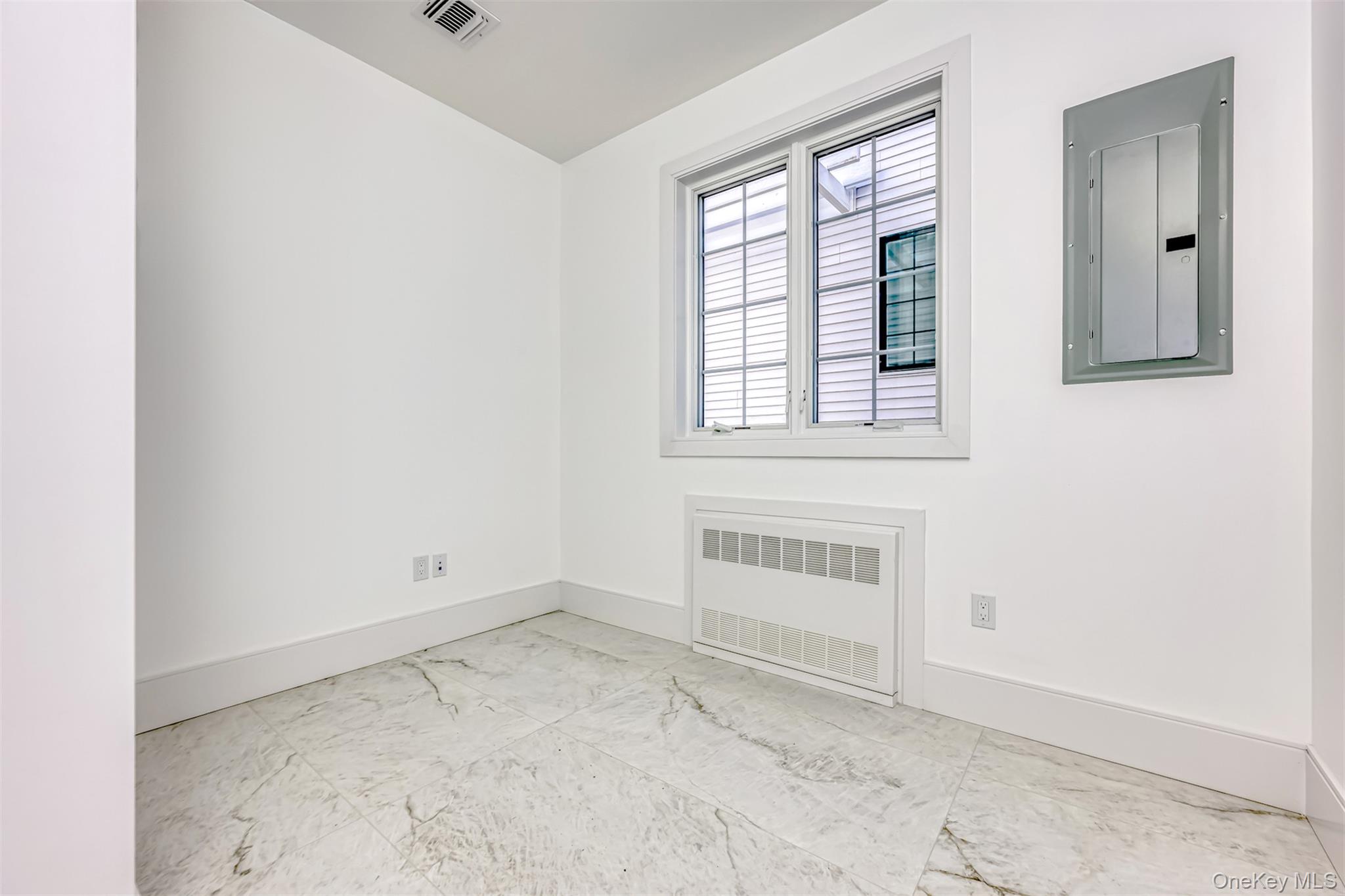 #11 photo, 14 Silverwood Circle, Suffern , NY 10901