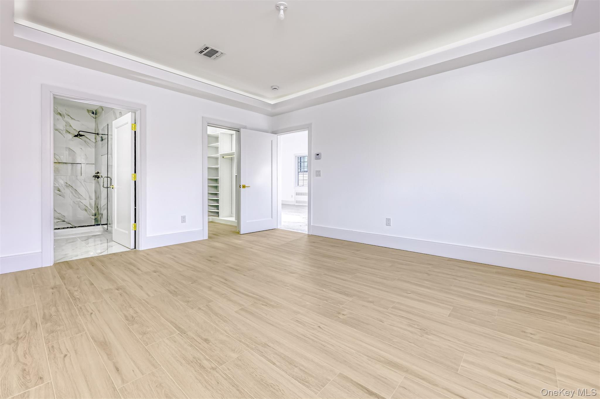 #13 photo, 14 Silverwood Circle, Suffern , NY 10901