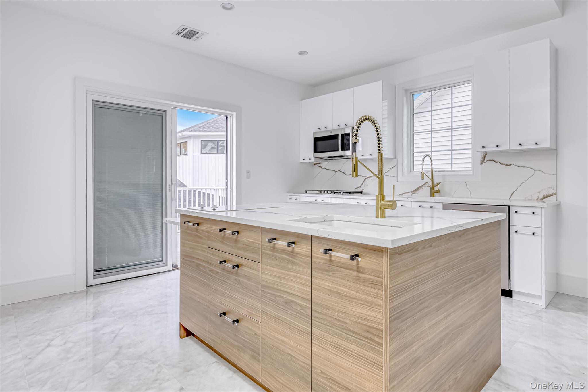 #7 photo, 16 Silverwood Circle, Suffern , NY 10901