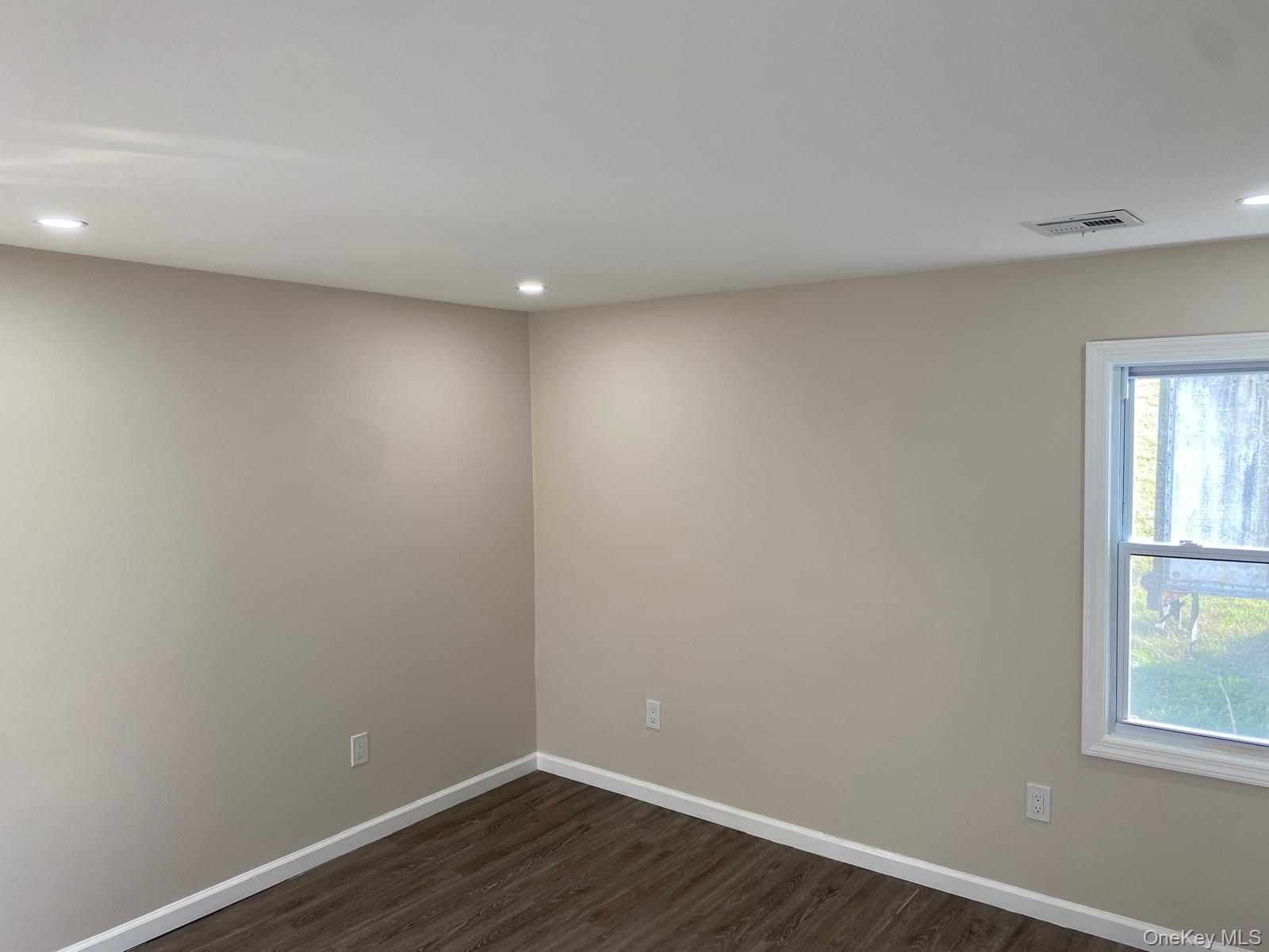 #4 photo, 15 Zazversky Road, Pine Bush , NY 12566