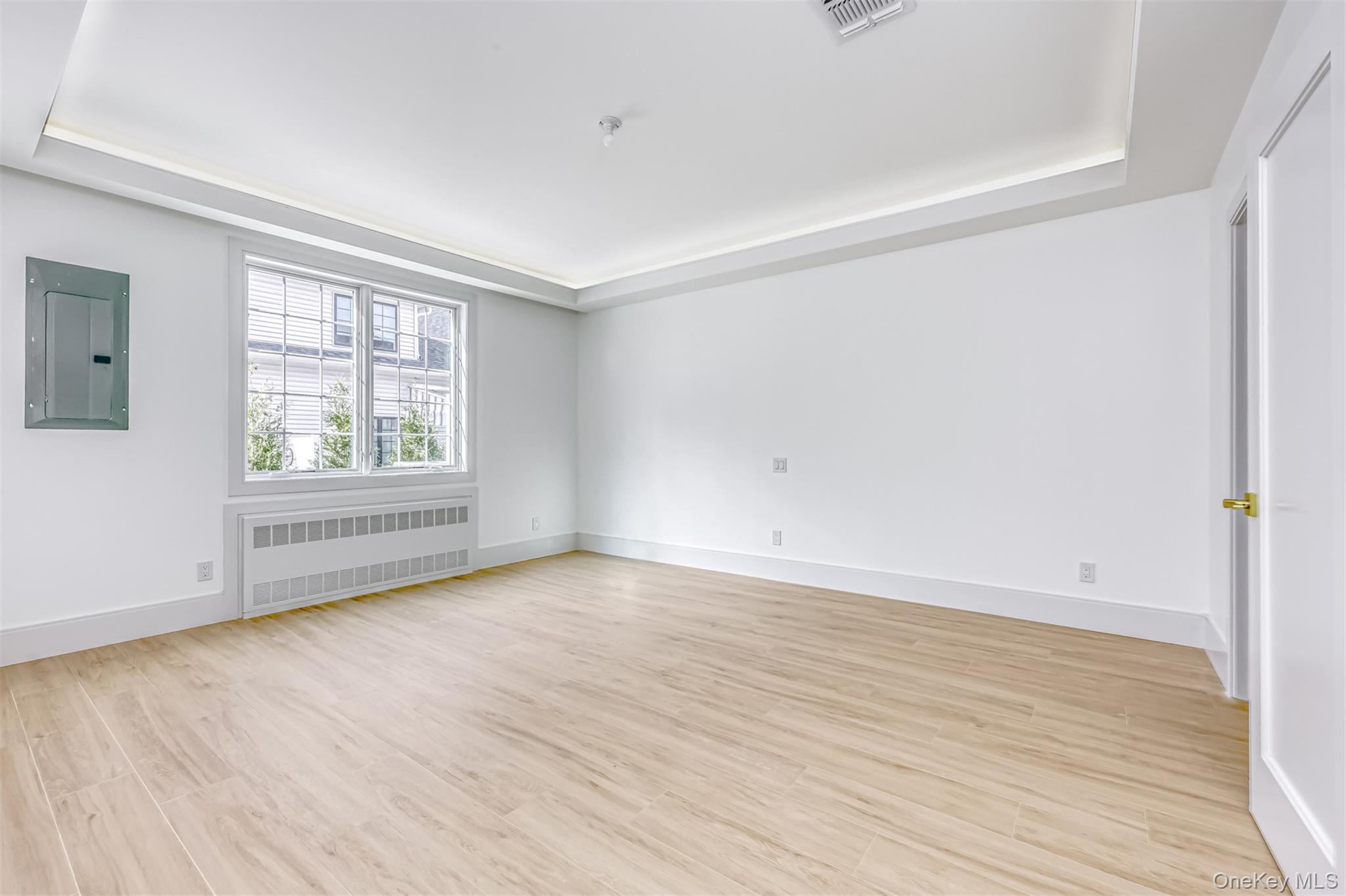 #12 photo, 38 Silverwood Circle, Suffern , NY 10901