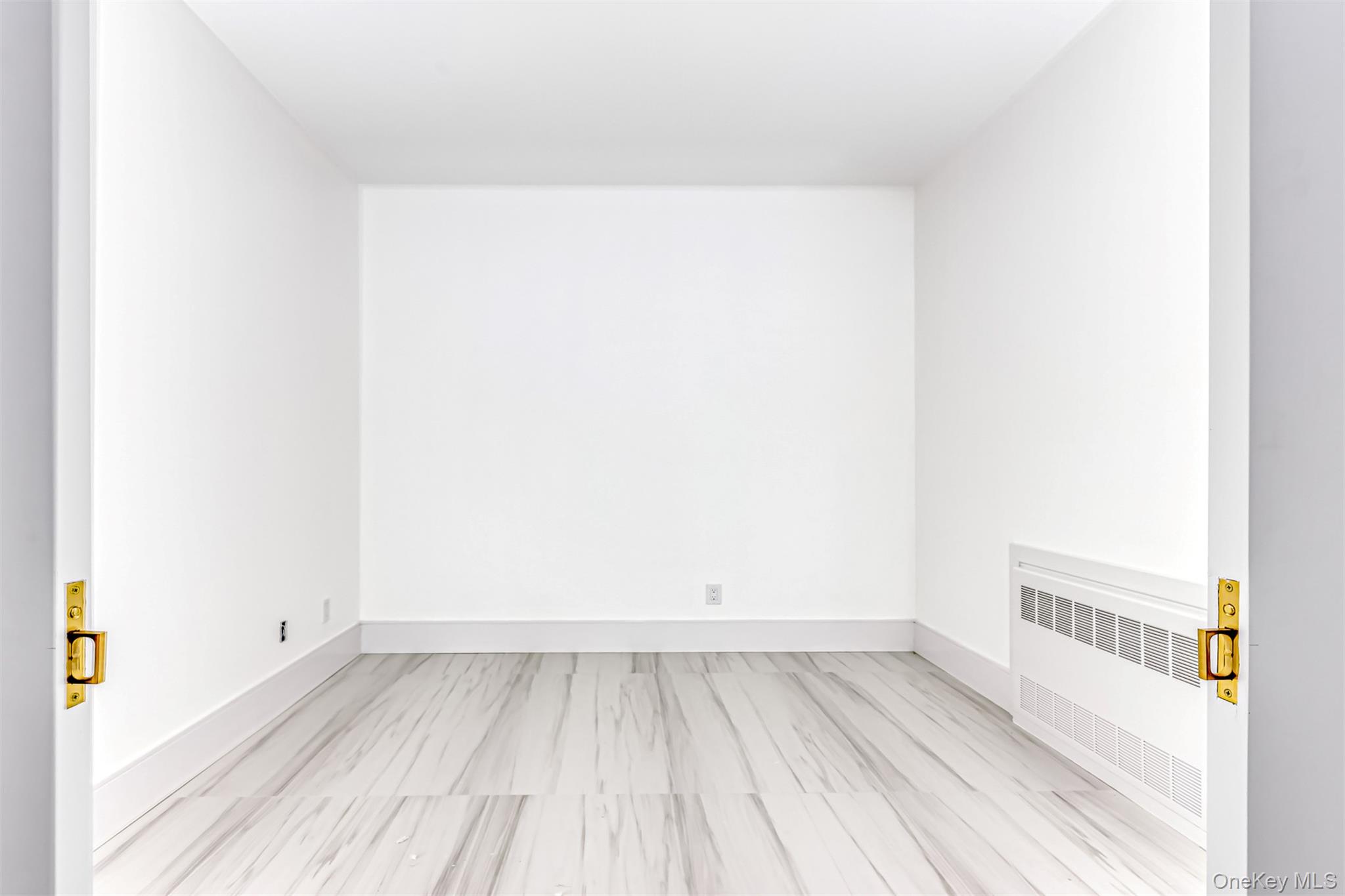 #8 photo, 38 Silverwood Circle, Suffern , NY 10901